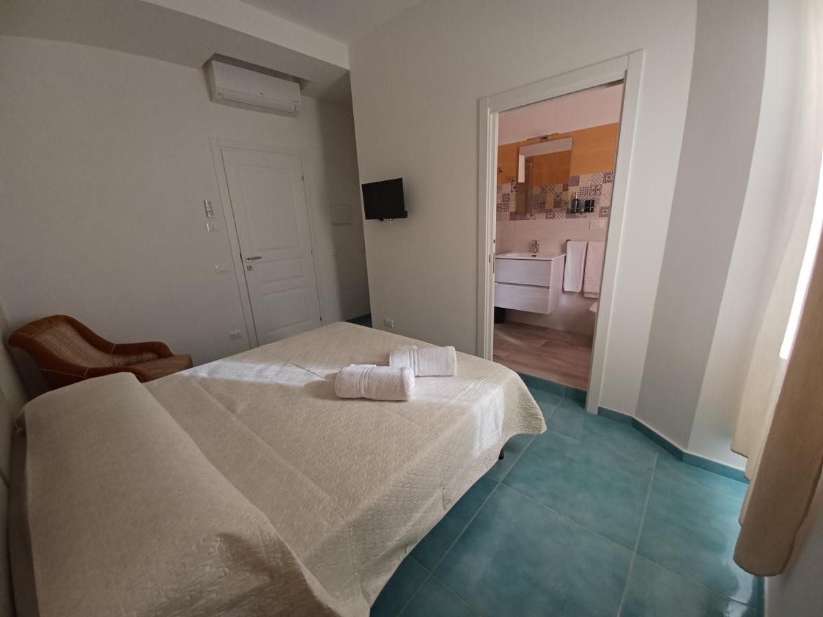 B&B Due Stanzulelle Salerno Buitenkant foto